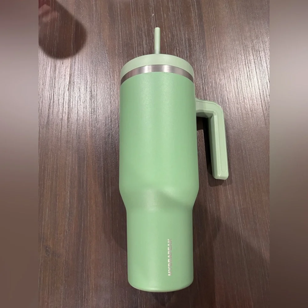 Hydrapeak Voyager Sage 40oz Stainless Steel Tumbler with Handle, Straw, and Lid! - Picture 1 of 6